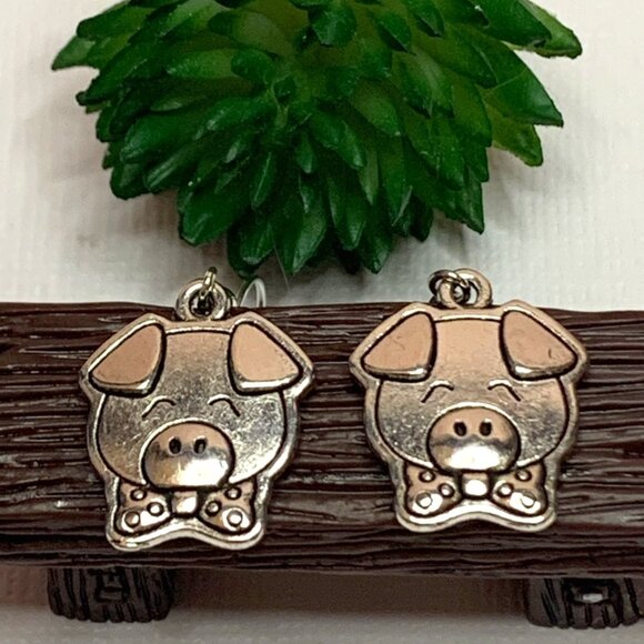 Pig Earring, Gift Idea, Silly Animal Earring, Pig Jewelry, Hog, Cute Earring - Picture 2 of 7